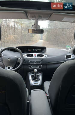 Минивэн Renault Scenic 2009 в Кременчуге