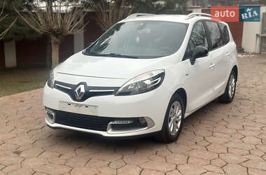 Минивэн Renault Scenic 2015 в 