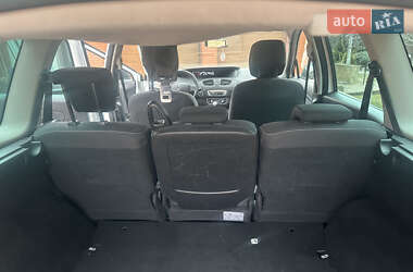 Минивэн Renault Scenic 2015 в 