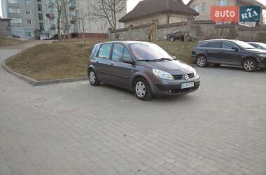 Минивэн Renault Scenic 2003 в 