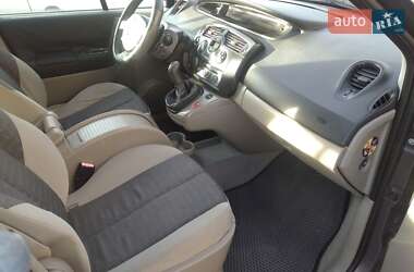 Минивэн Renault Scenic 2003 в 