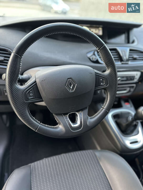 Минивэн Renault Scenic 2013 в Луцке