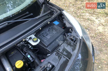 Минивэн Renault Scenic 2011 в 