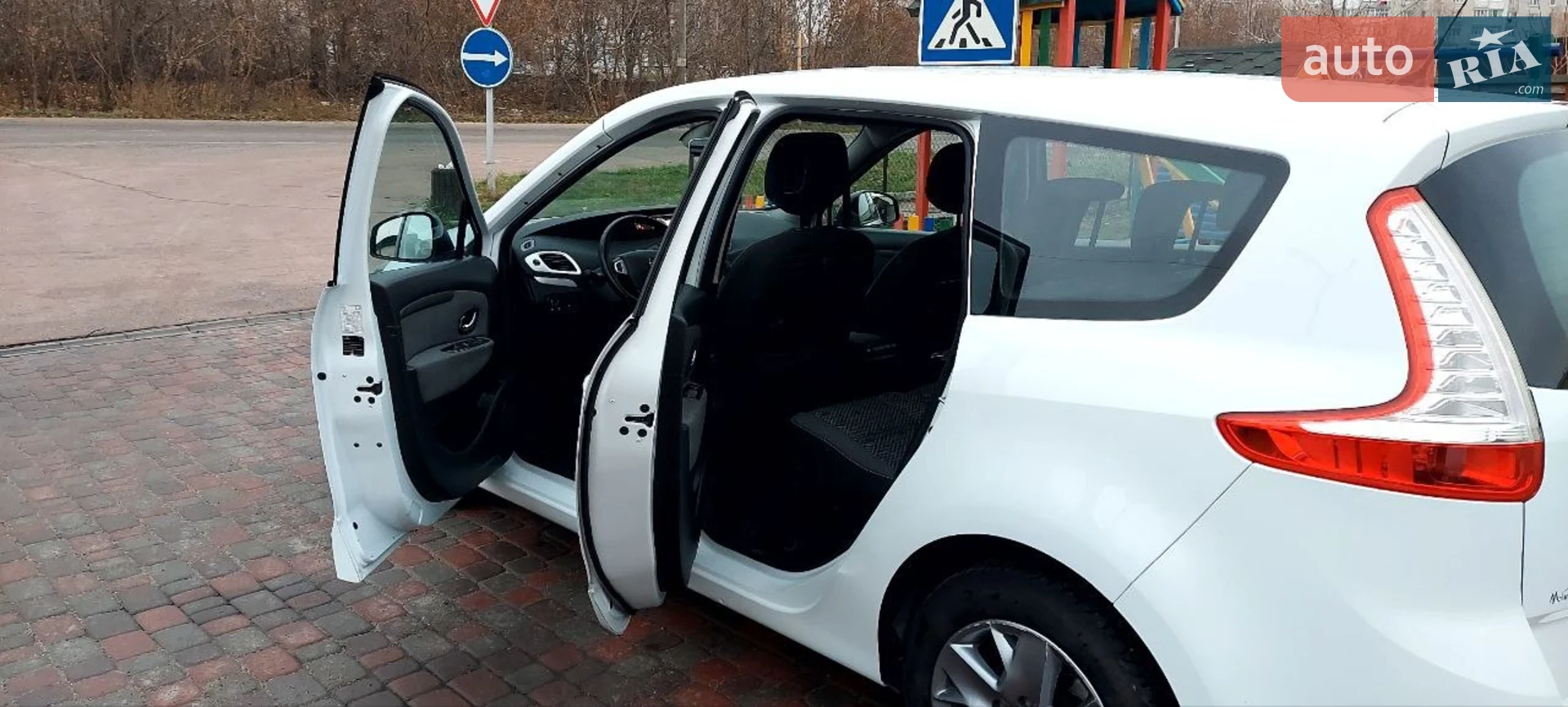 2011 Renault Scenic - мініатюра 10