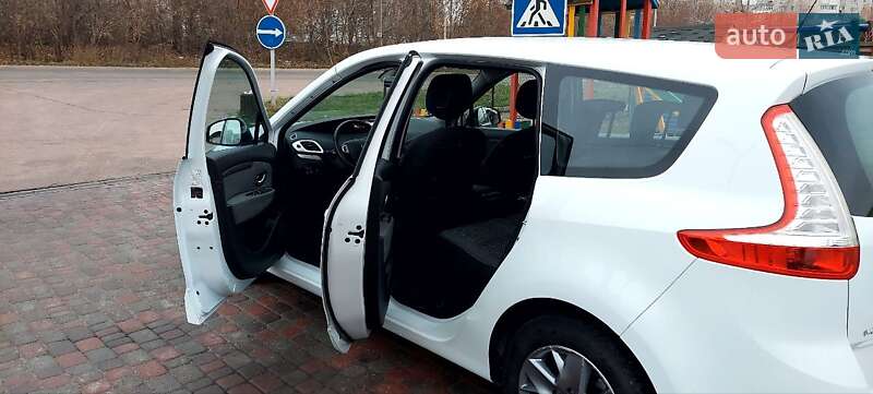 Минивэн Renault Scenic 2011 в Бердичеве