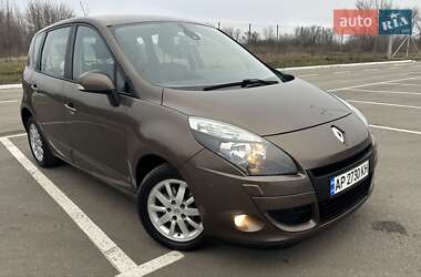 Мінівен Renault Scenic 2010 в Запоріжжі