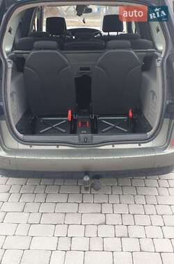 Минивэн Renault Scenic 2004 в 