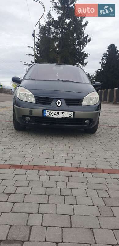 Минивэн Renault Scenic 2004 в 
