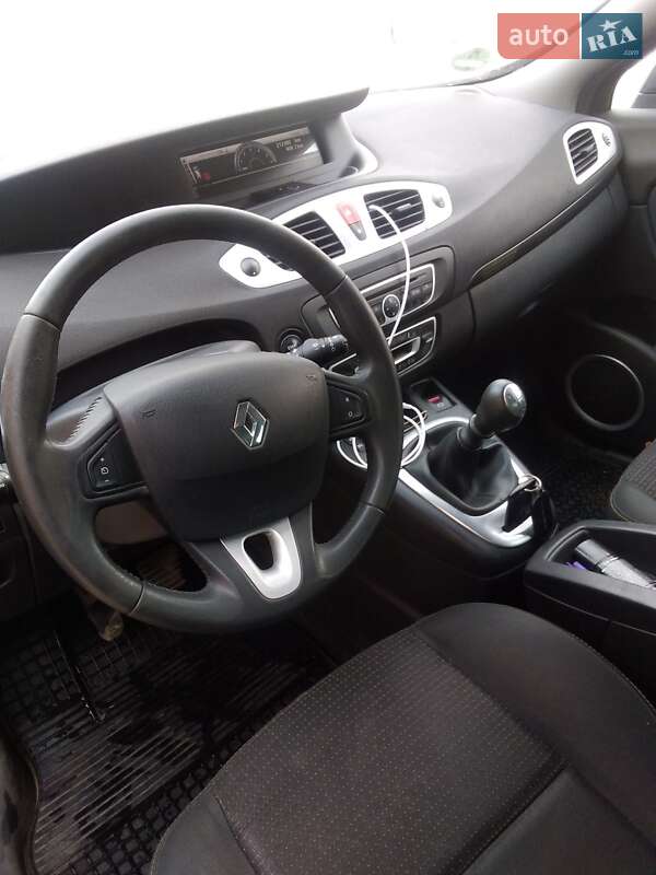 Мінівен Renault Scenic 2010 в Калуші
