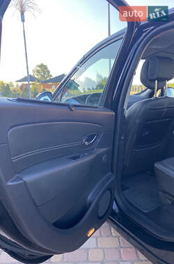 Минивэн Renault Scenic 2012 в 