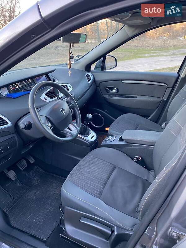 Минивэн Renault Scenic 2010 в Миргороде