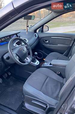 Минивэн Renault Scenic 2010 в 