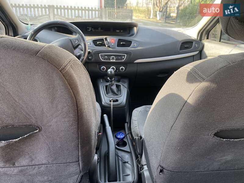 Минивэн Renault Scenic 2011 в Каменке-Бугской