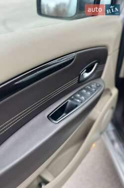 Минивэн Renault Scenic 2010 в 