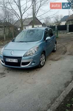 Минивэн Renault Scenic 2010 в 