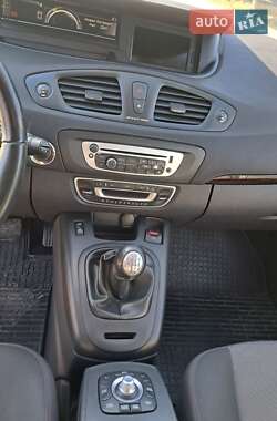 Мінівен Renault Scenic 2013 в 