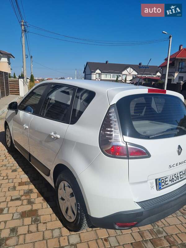 Мінівен Renault Scenic 2012 в Софіївській Борщагівці
