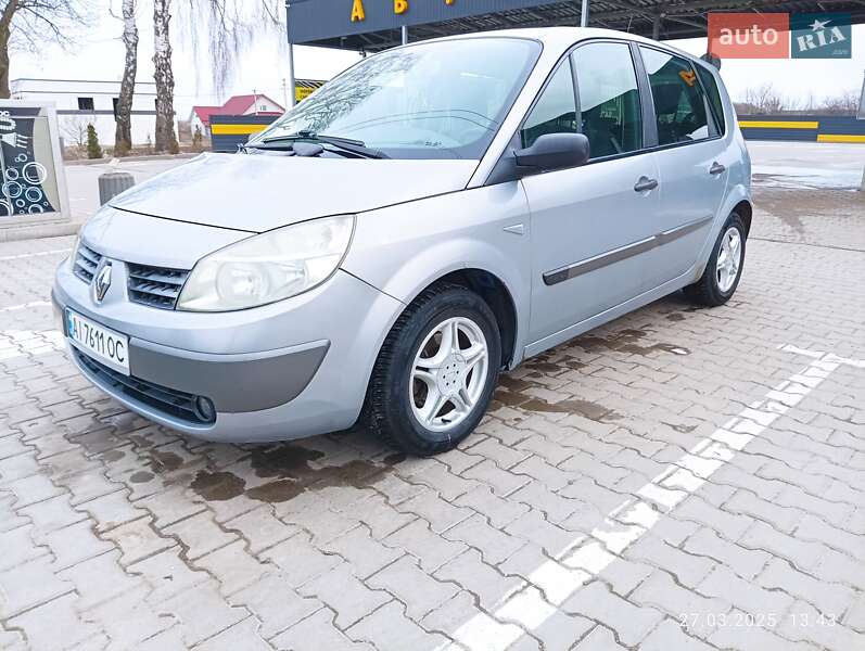 Минивэн Renault Scenic 2005 в 
