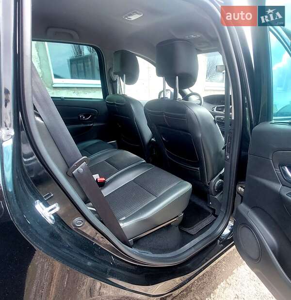 Мінівен Renault Scenic 2015 в Луцьку