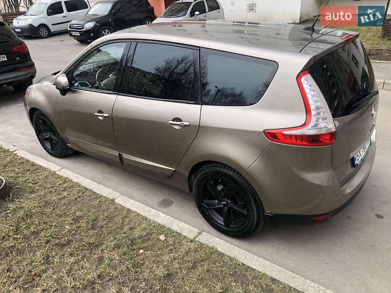 Мінівен Renault Scenic 2010 в Хмельницькому