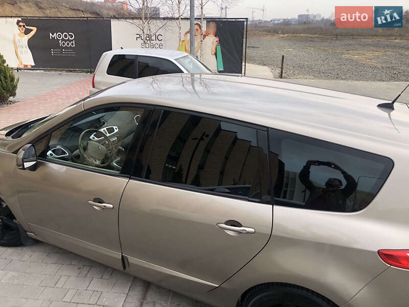Мінівен Renault Scenic 2010 в Хмельницькому