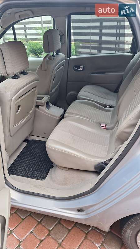 Минивэн Renault Scenic 2003 в Ужгороде