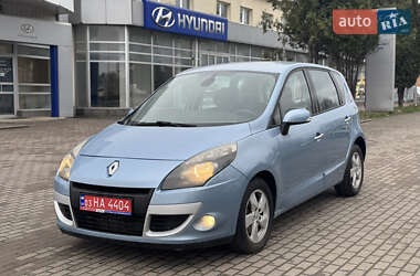 Минивэн Renault Scenic 2010 в 