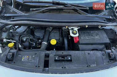 Минивэн Renault Scenic 2012 в 