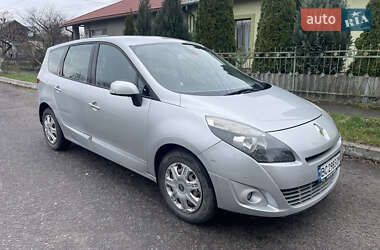 Минивэн Renault Scenic 2011 в 