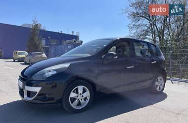 Минивэн Renault Scenic 2010 в 