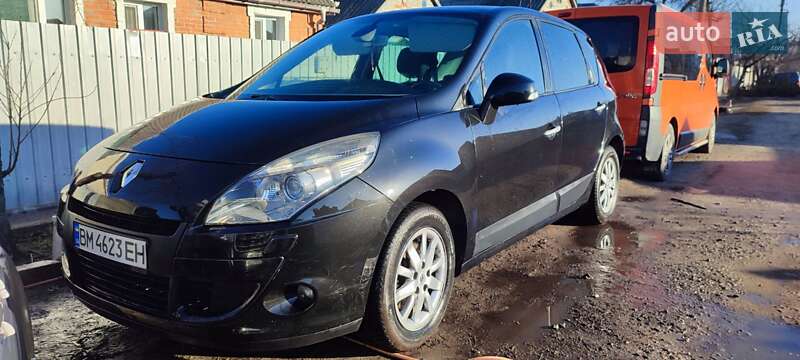Минивэн Renault Scenic 2009 в 
