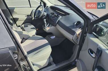 Минивэн Renault Scenic 2005 в 