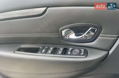 Минивэн Renault Scenic 2013 в 