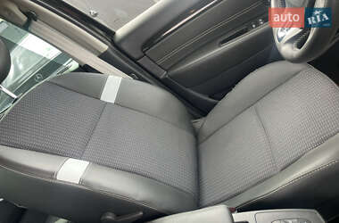 Минивэн Renault Scenic 2013 в 