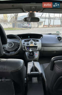 Минивэн Renault Scenic 2009 в 