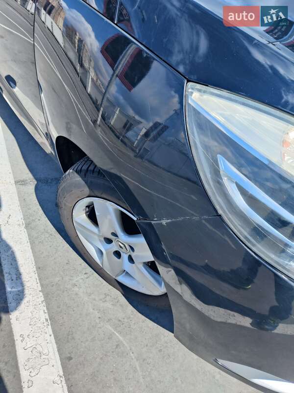 Минивэн Renault Scenic 2013 в Киеве