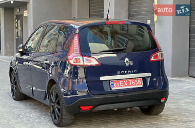 Минивэн Renault Scenic 2009 в 