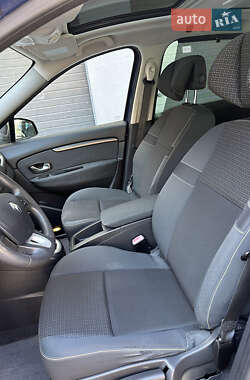 Минивэн Renault Scenic 2009 в 
