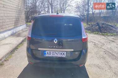 Минивэн Renault Scenic 2011 в 
