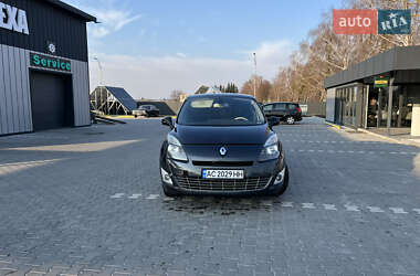 Минивэн Renault Scenic 2011 в 
