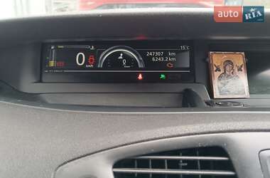 Минивэн Renault Scenic 2014 в 