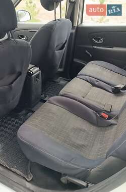 Минивэн Renault Scenic 2014 в 