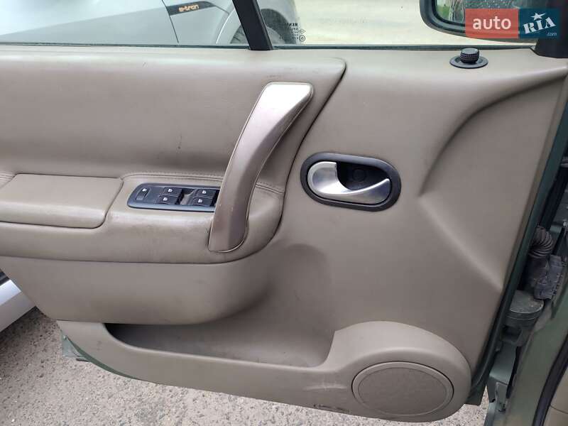 Минивэн Renault Scenic 2004 в Пустомытах