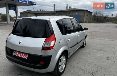 Минивэн Renault Scenic 2005 в 
