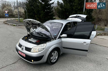 Минивэн Renault Scenic 2005 в 