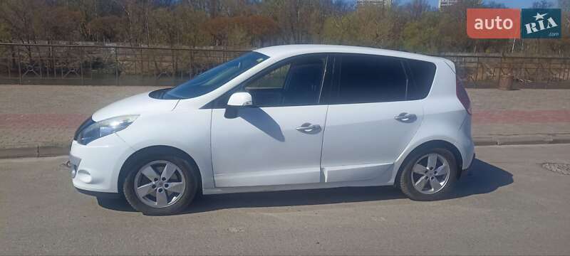 Минивэн Renault Scenic 2010 в Сумах