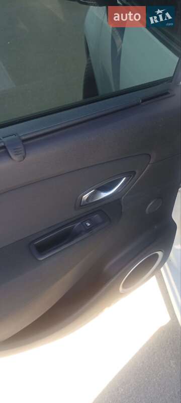 Минивэн Renault Scenic 2010 в Сумах