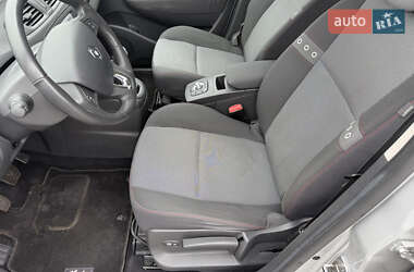 Минивэн Renault Scenic 2013 в 