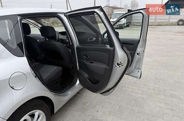 Минивэн Renault Scenic 2013 в 