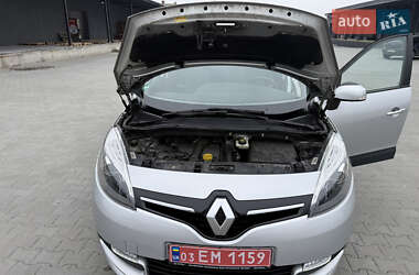 Минивэн Renault Scenic 2013 в 